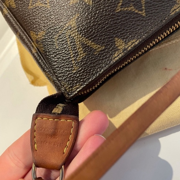 Vintage Louis Vuitton mini pochette - Picture 7 of 8